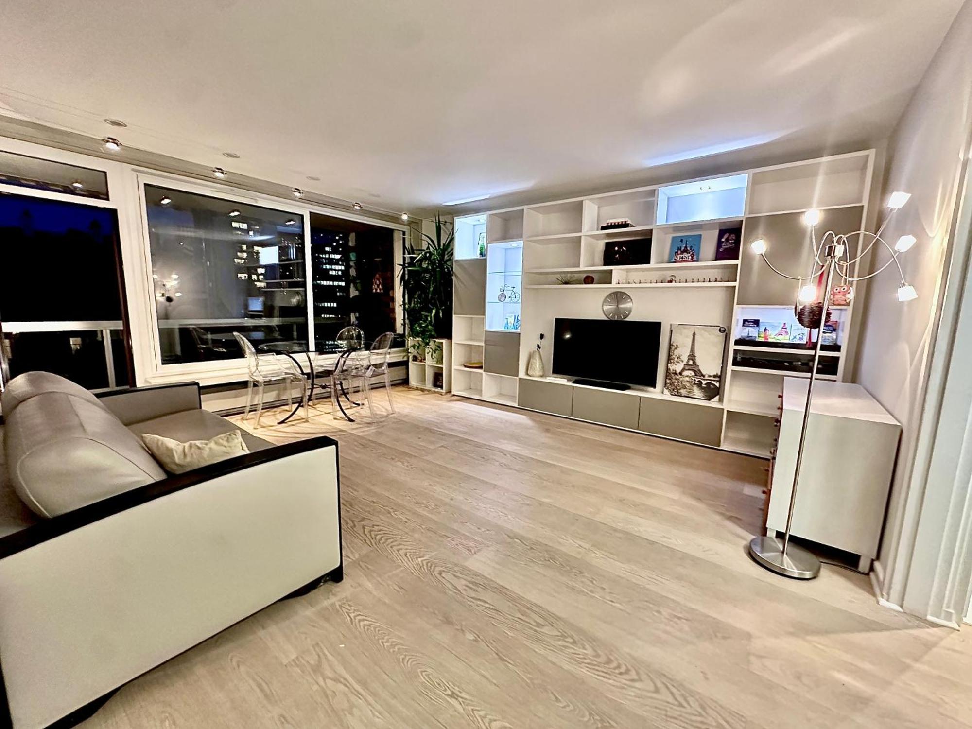 Apartment Tour Eiffel Two-bathroom Two-bedroom Loggia Spacious Quiet Brand-new Paris